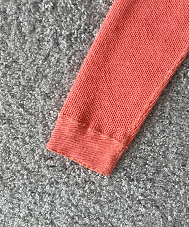 UNUSED Us2595 long-sleeve henry neck waffle t-shirt "CORAL"