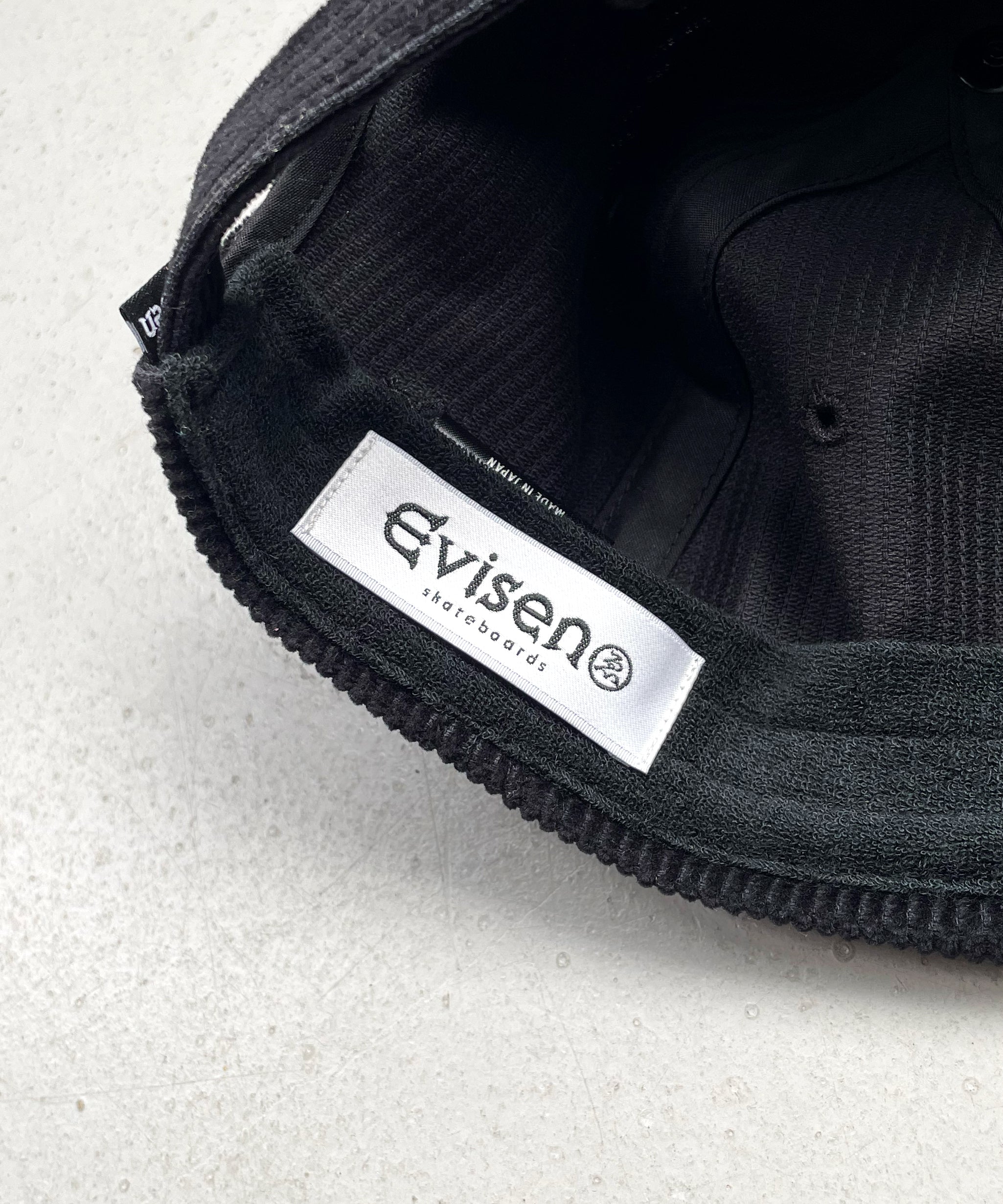 Evisen Skateboardsゑ Cord one-up 6 panel "BLACK"