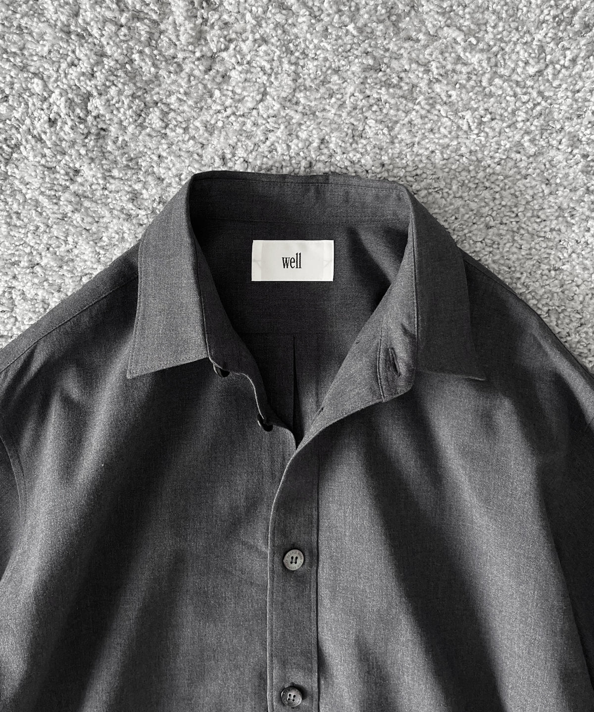 well Buttons position shirt "GRAY"