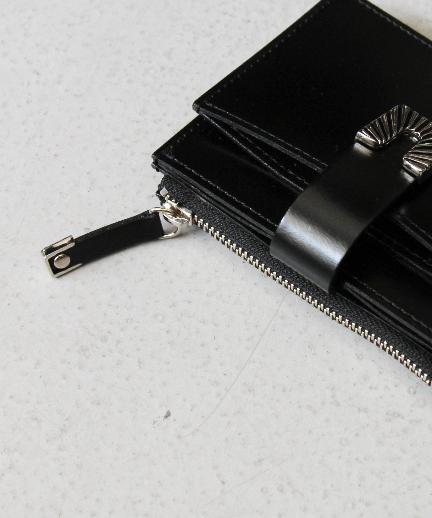 TOGA VIRILIS Leather wallet square tip "BLACK"