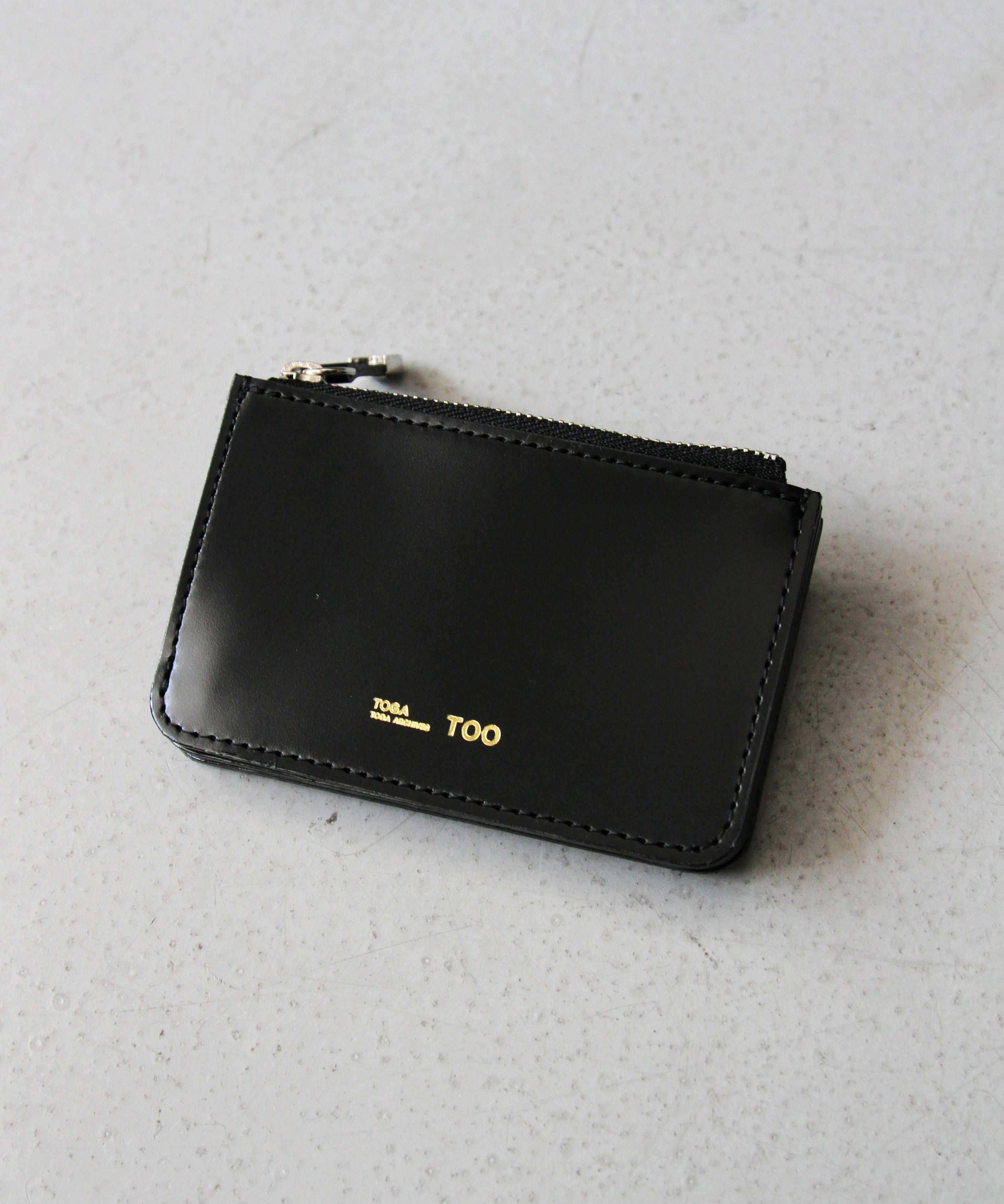 TOGA VIRILIS Leather wallet small square tip "BLACK"