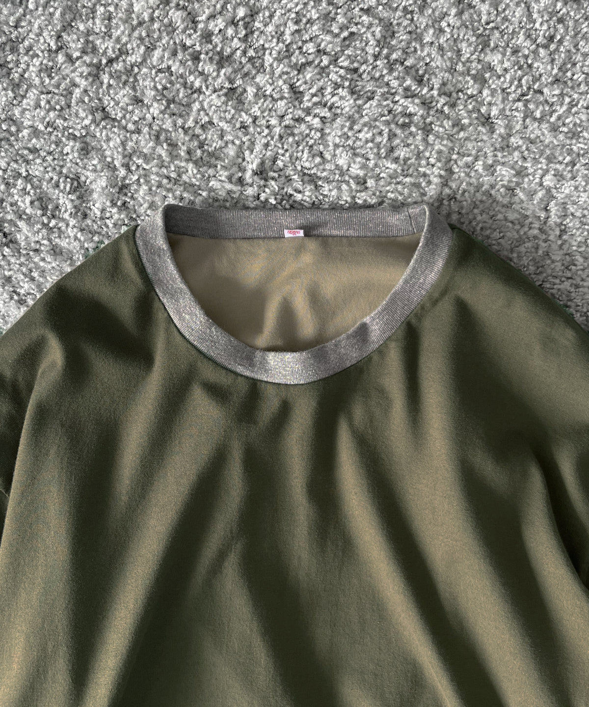 ISSUETHINGS 26b/125-c-01 "OLIVE GREEN & LIGHT GREEN"
