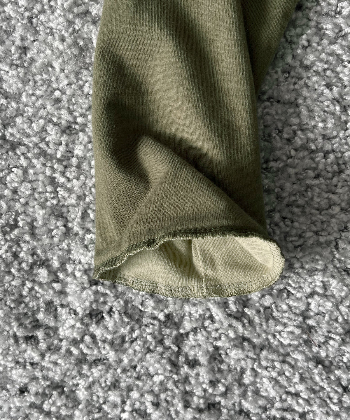 ISSUETHINGS 26b/125-c-01 "OLIVE GREEN & LIGHT GREEN"