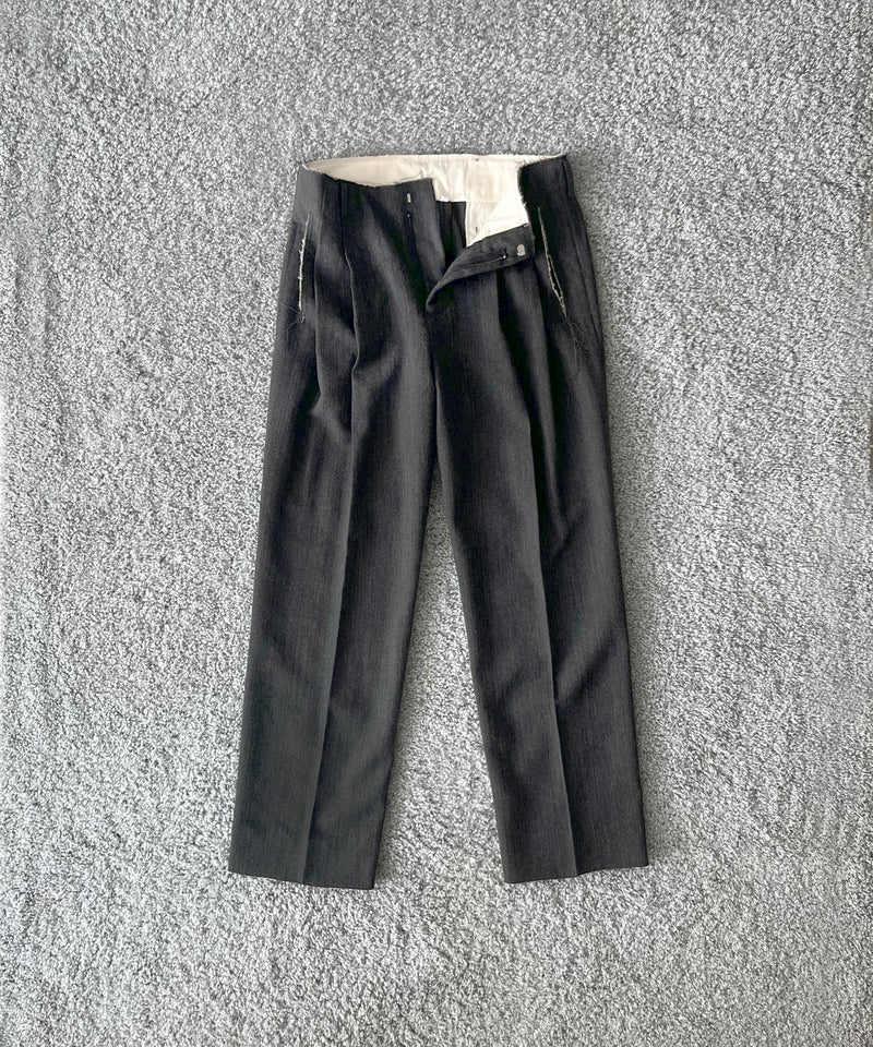 ISSUETHINGS 26b/118-wn-00 "GRAY BEIGE"