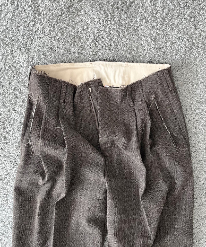 ISSUETHINGS 26b/118-wn-00 "GRAY BEIGE"