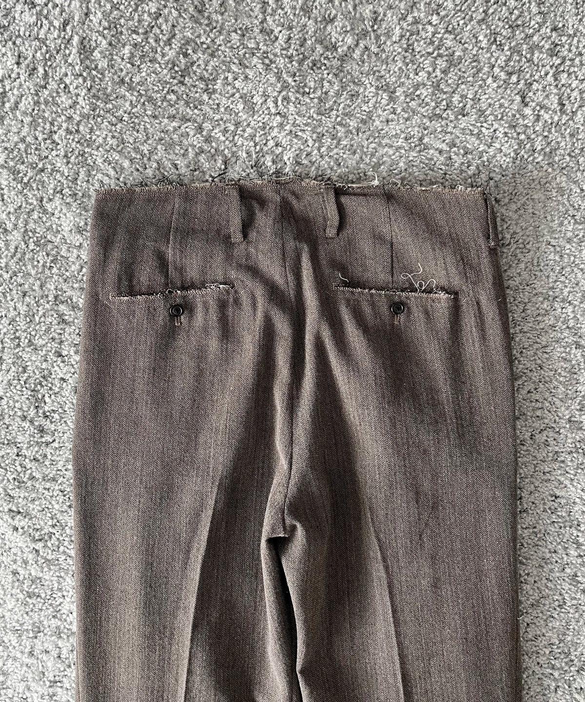 ISSUETHINGS 26b/118-wn-00 "GRAY BEIGE"