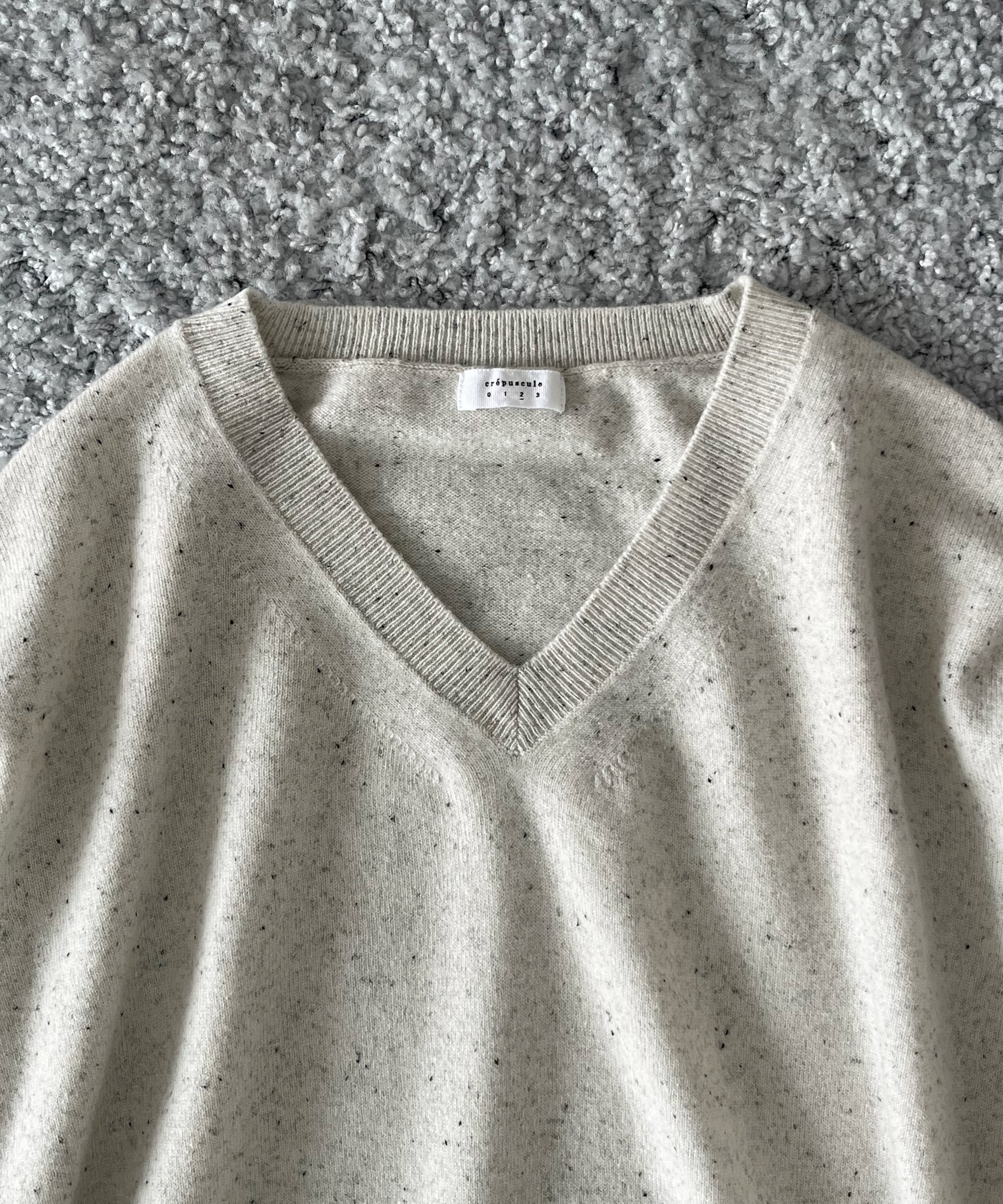 crepuscule L/s v neck "WHITE"