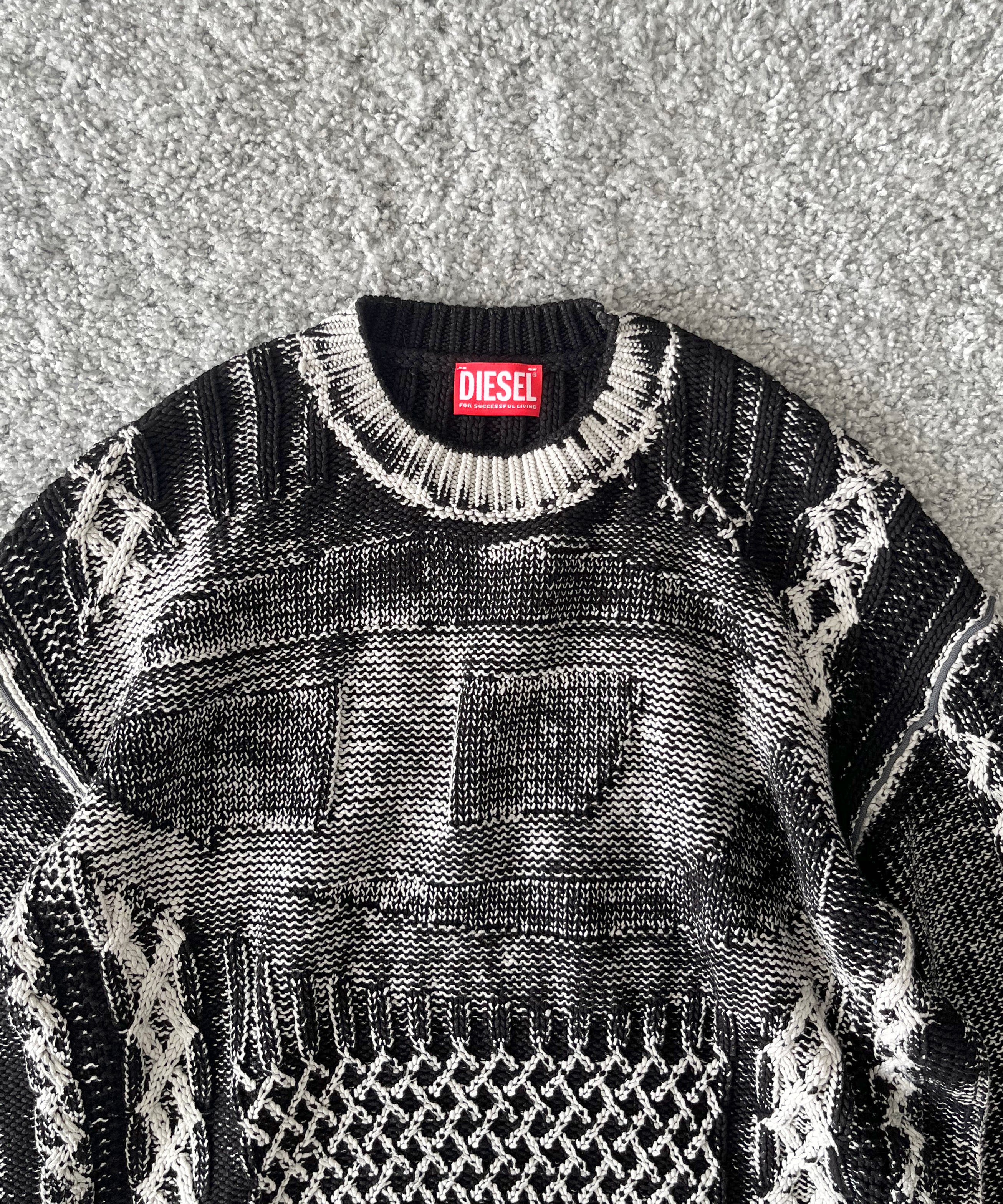 DIESEL グラフィックプリント ニット Mサイズ DIESEL【ディーゼル】K-mione “9XX(GRAY/BLACK)”｜All Item｜O WEB STORE