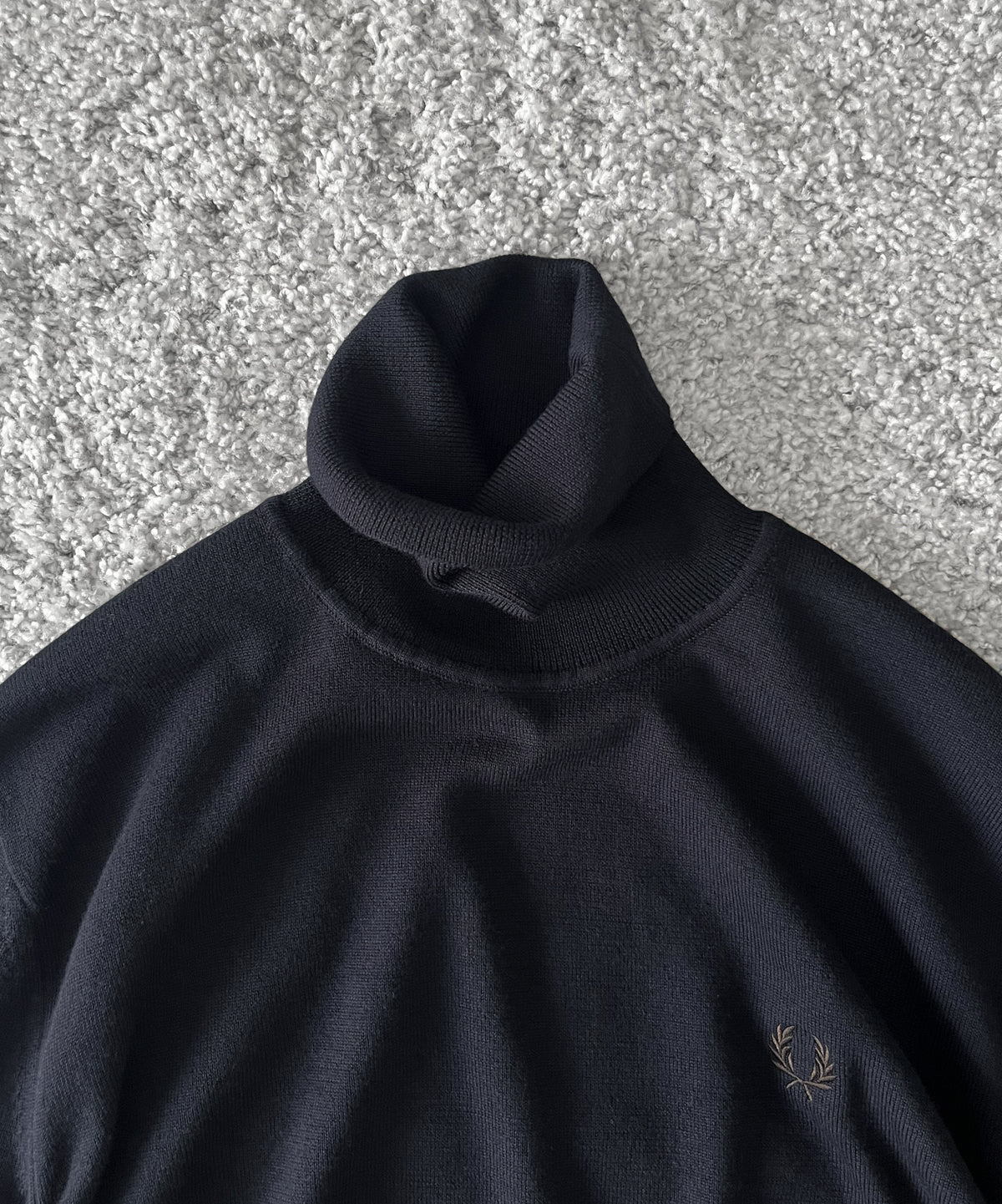 FRED PERRY Classic roll neck jumper “NAVY”