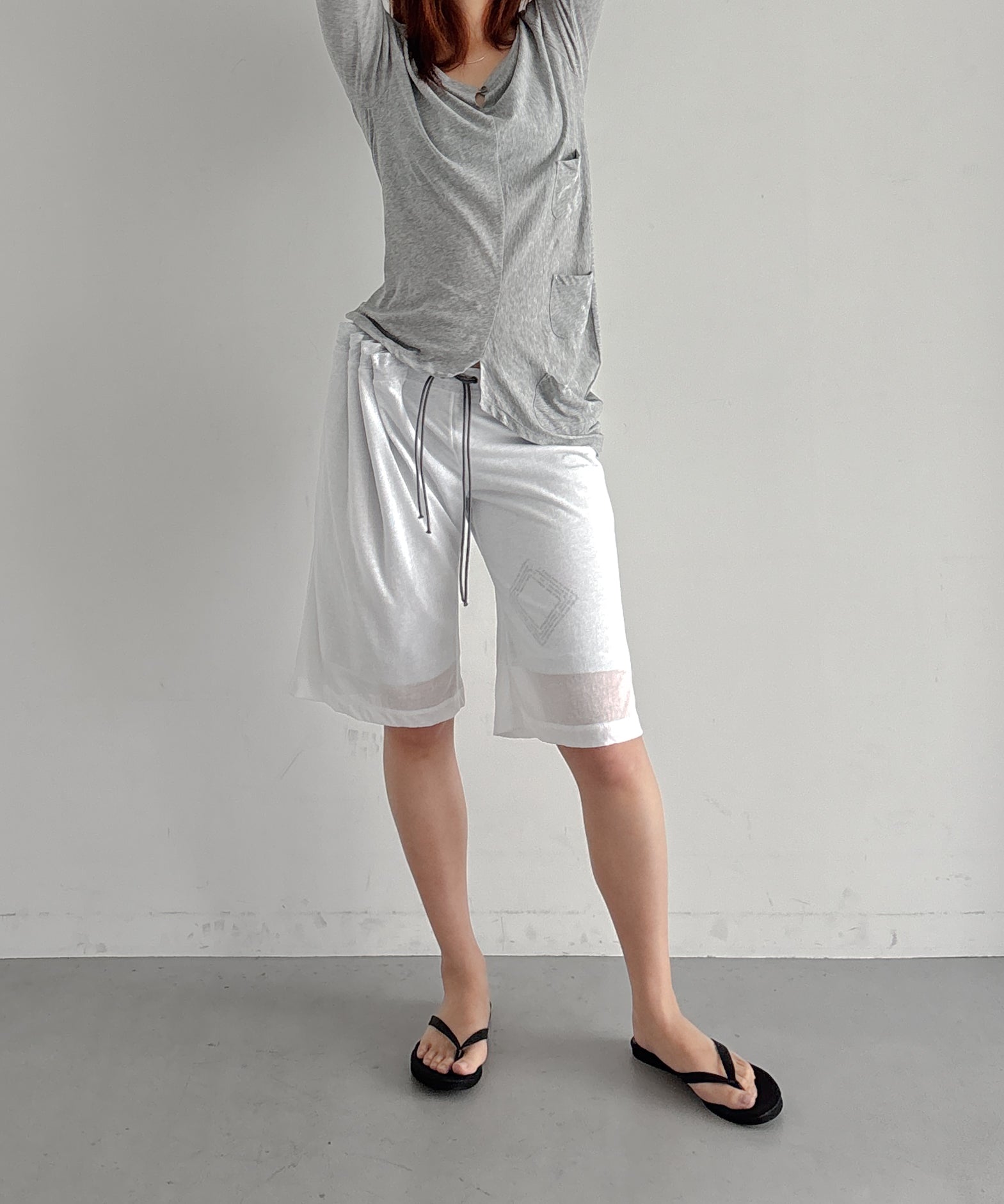 ULIKASANCTUS Curtain half pants "BLACK"