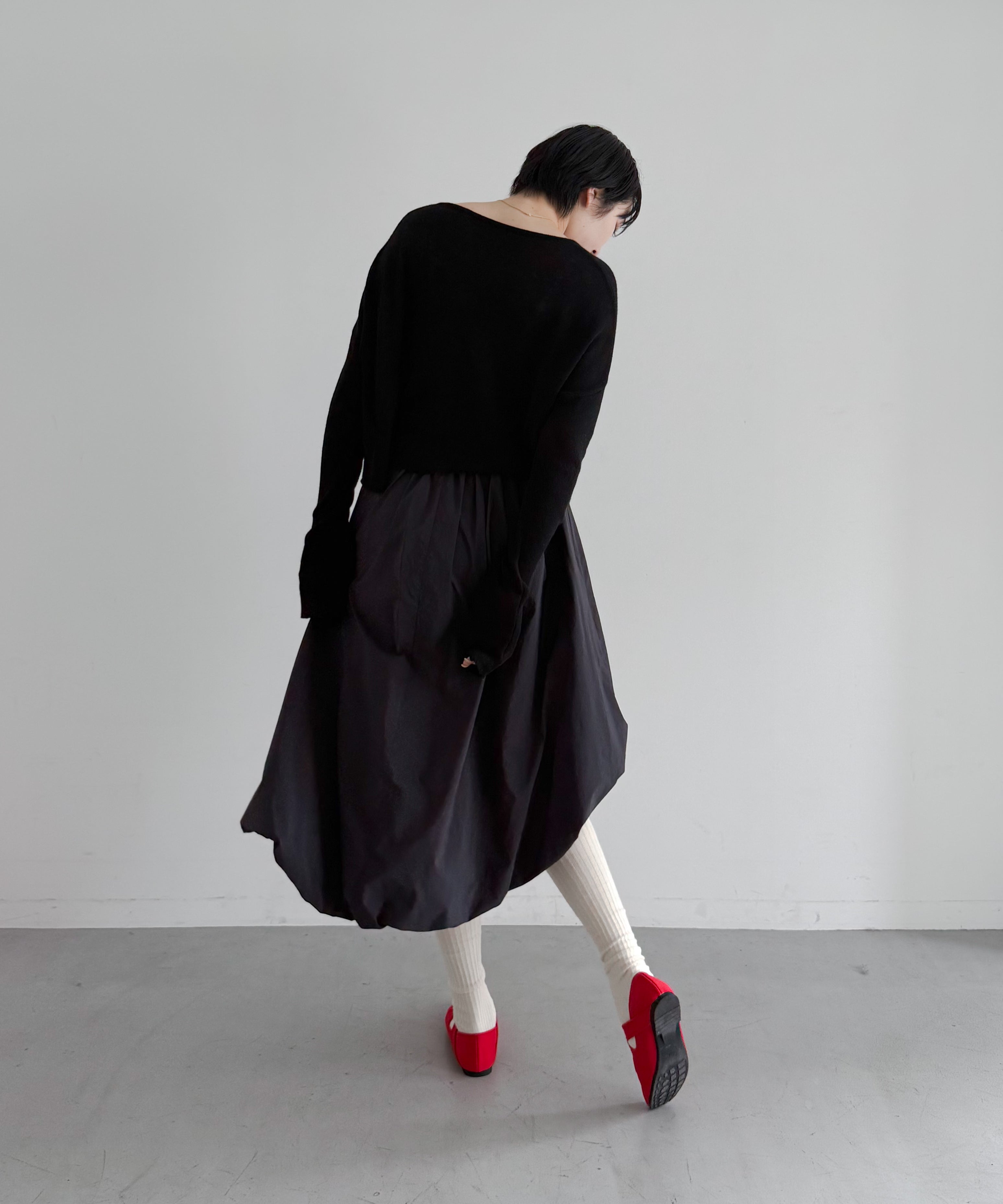 Fax Copy Express Afternoon stretch off-shoulder wrap "BLACK"
