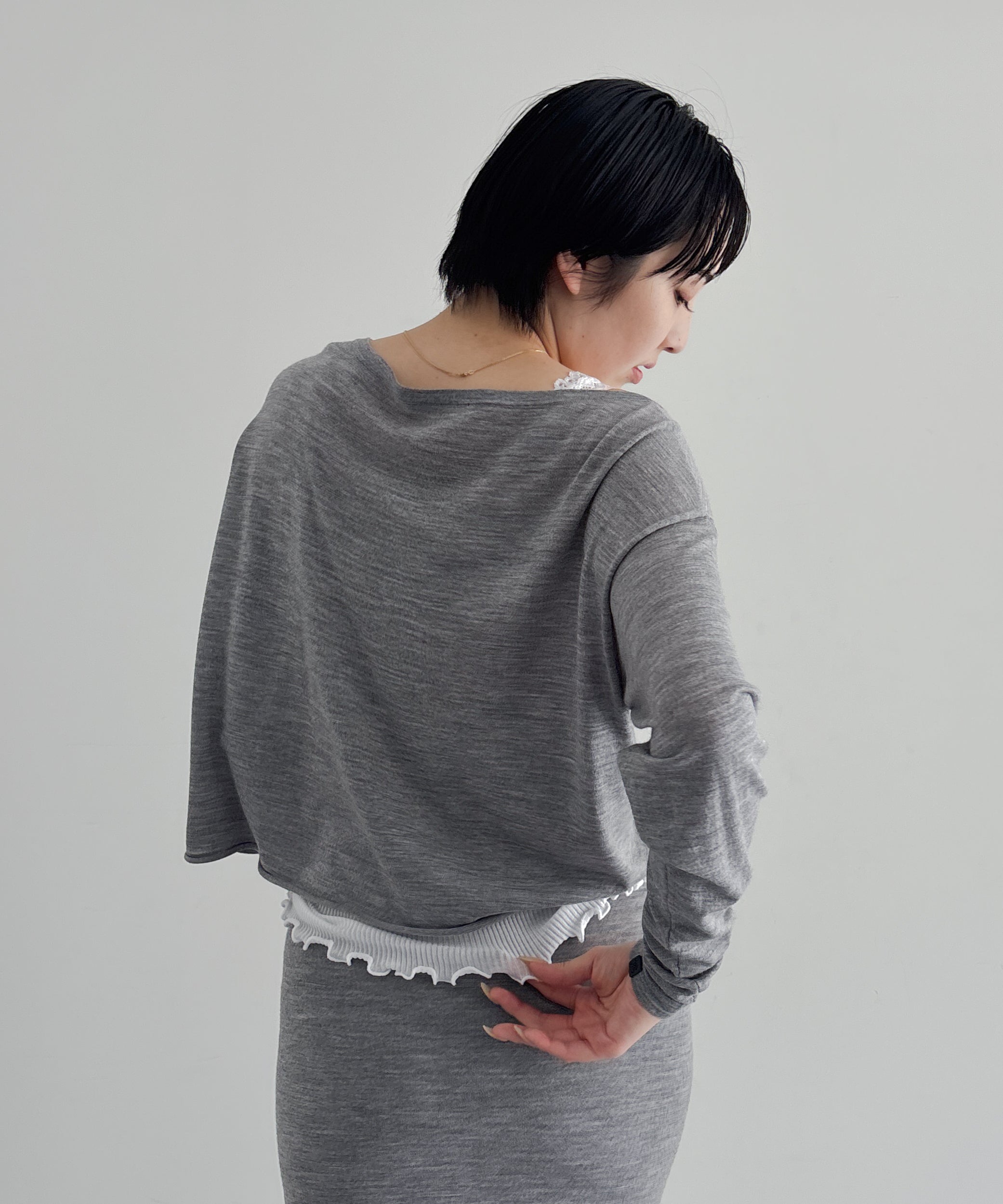 Fax Copy Express Afternoon stretch air off-shoulder top "LIGHT GREY"