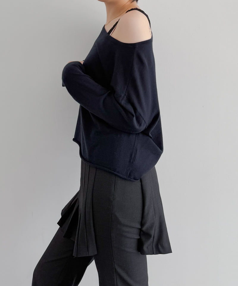 Fax Copy Express Afternoon stretch air off-shoulder top "NAVY"