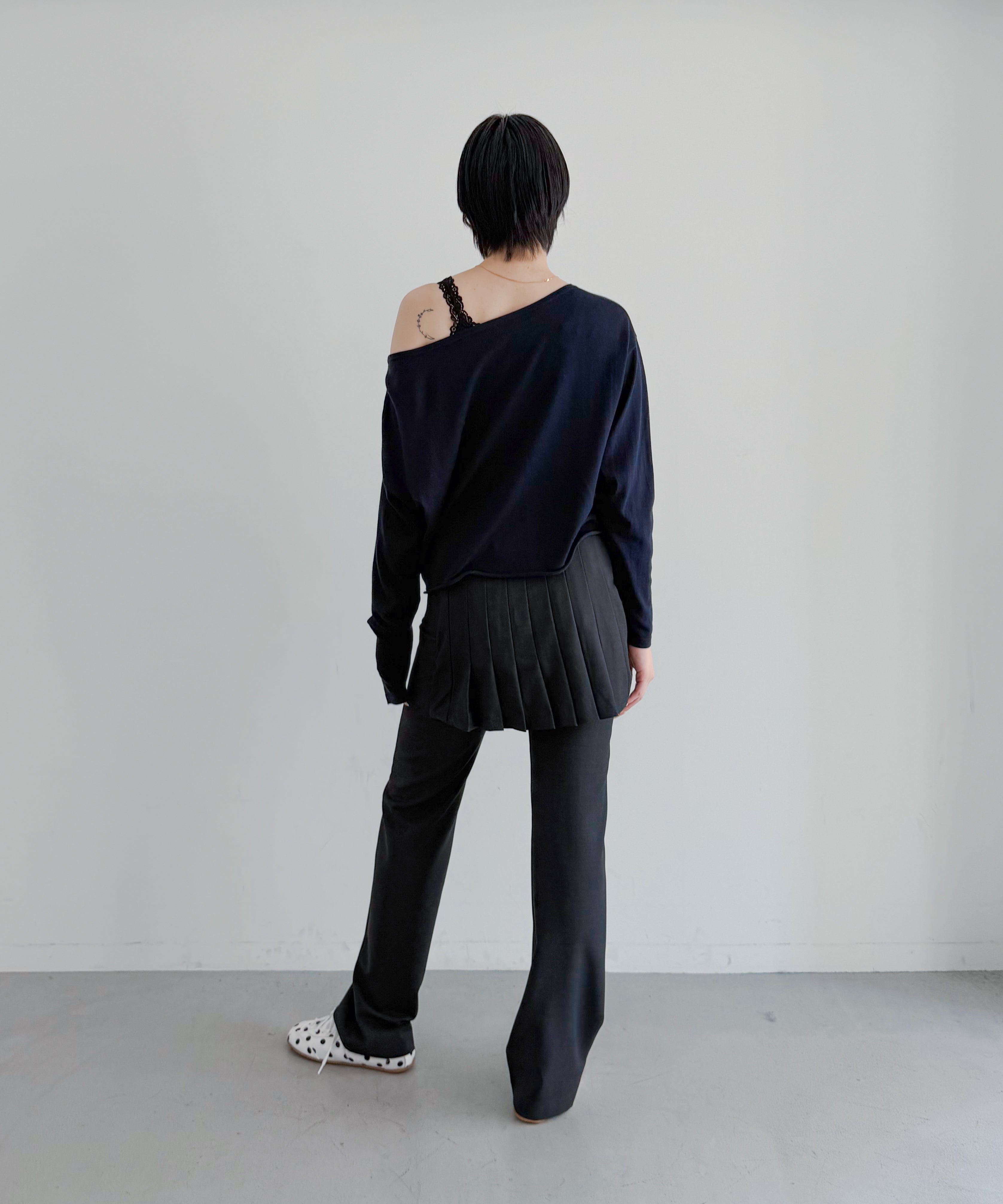 Fax Copy Express Afternoon stretch air off-shoulder top "NAVY"
