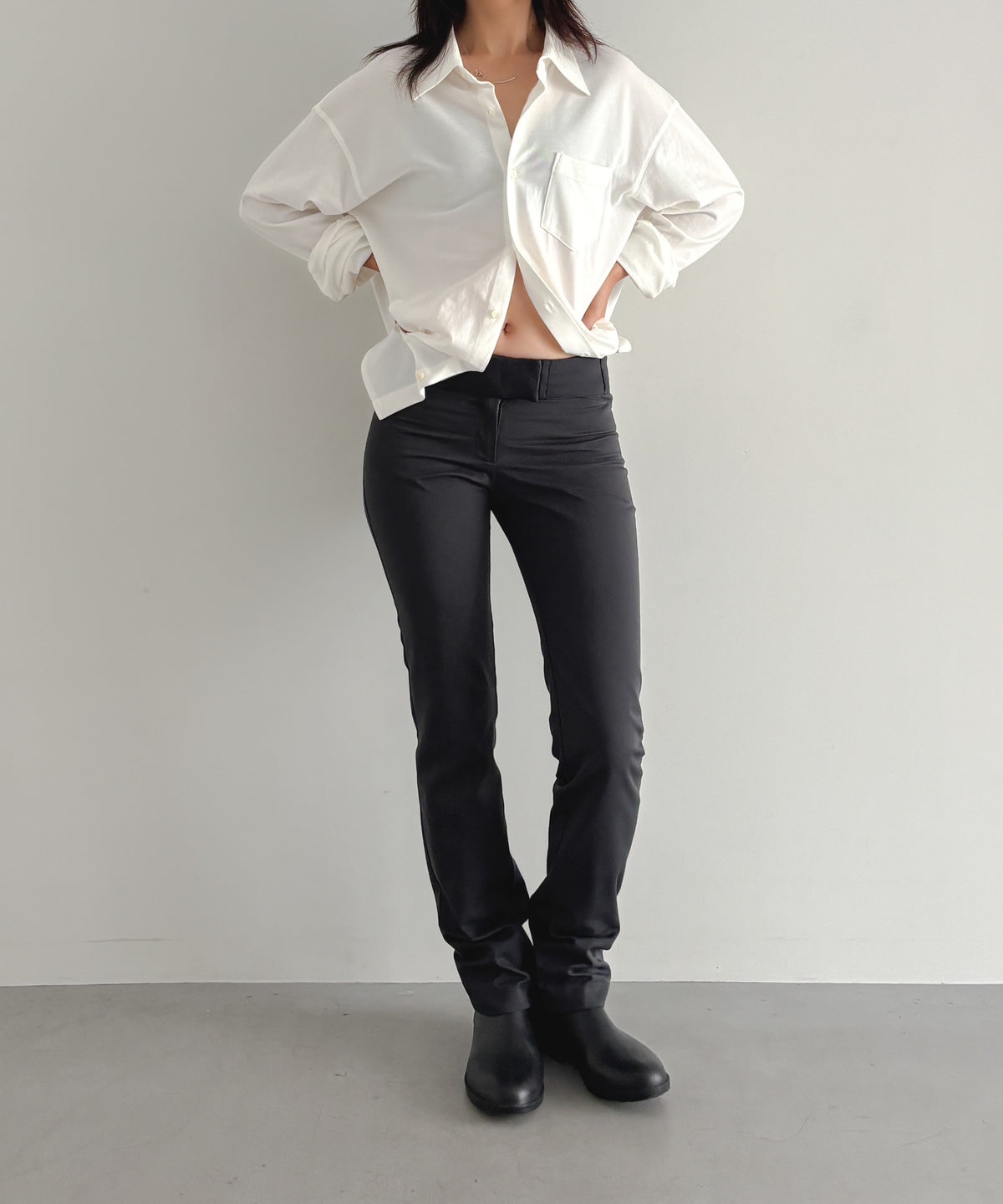 ULIKASANCTUS Brace straight pants "BLACK"