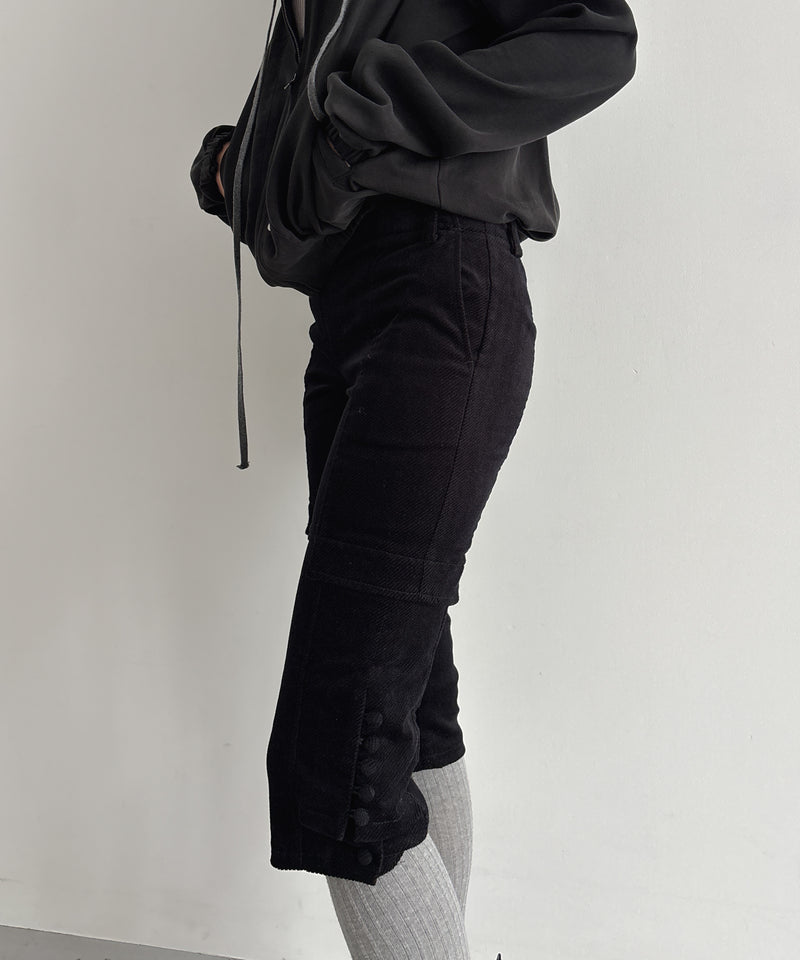 ULIKASANCTUS Double layered cropped pants "BLACK"