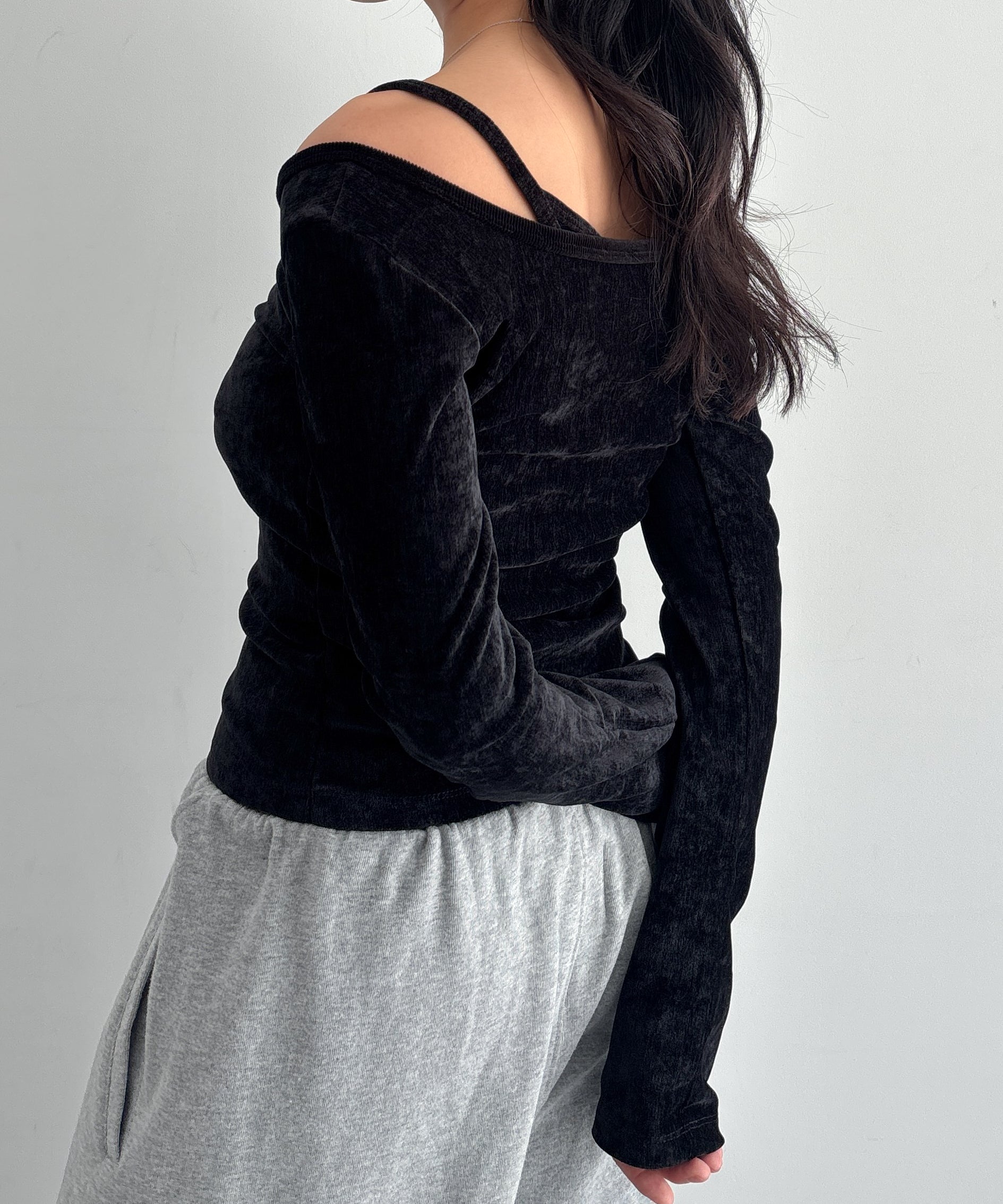 LOADINGROOM Velvet strap zipper top "BLACK"