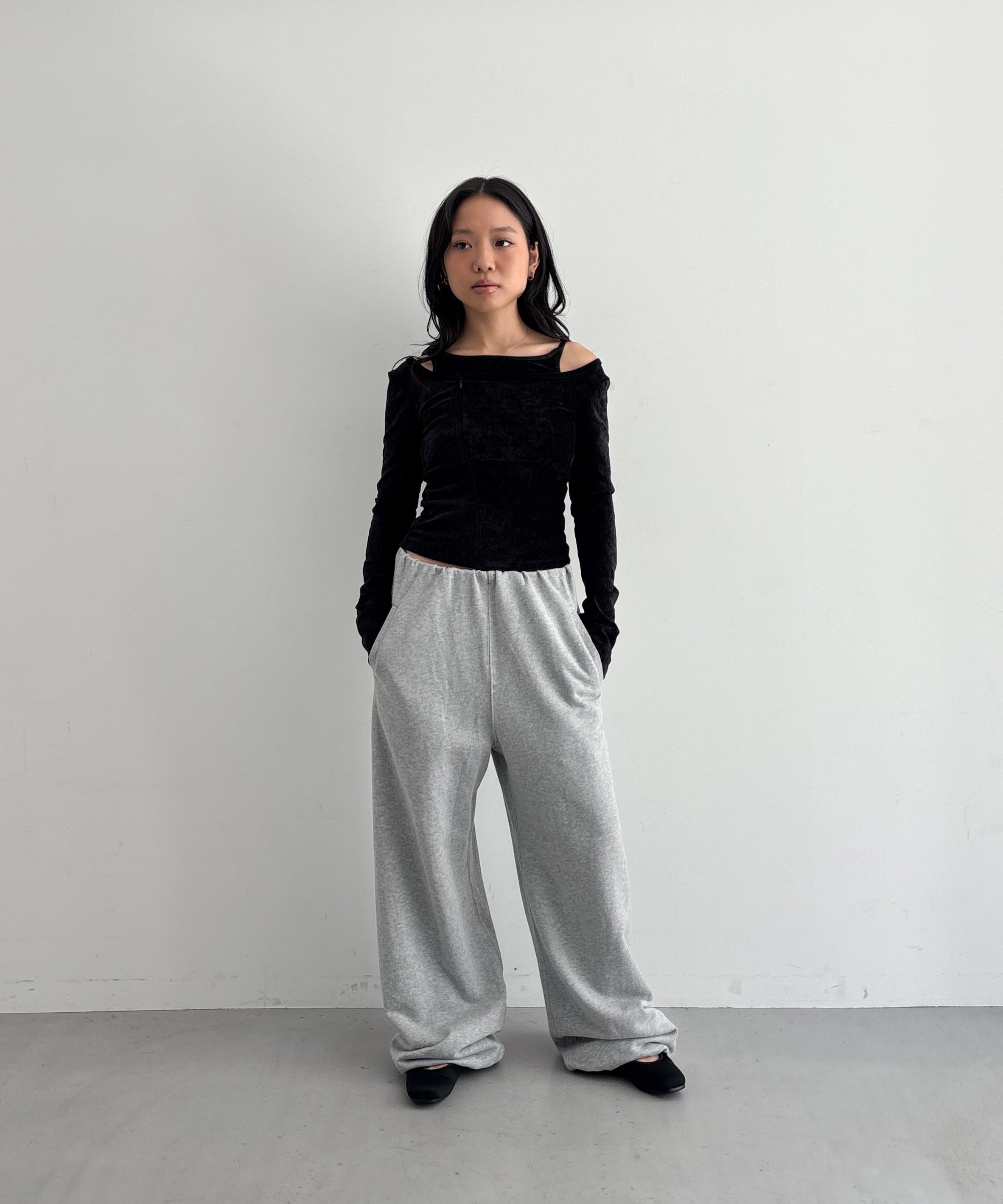 LOADINGROOM Velvet strap zipper top "BLACK"