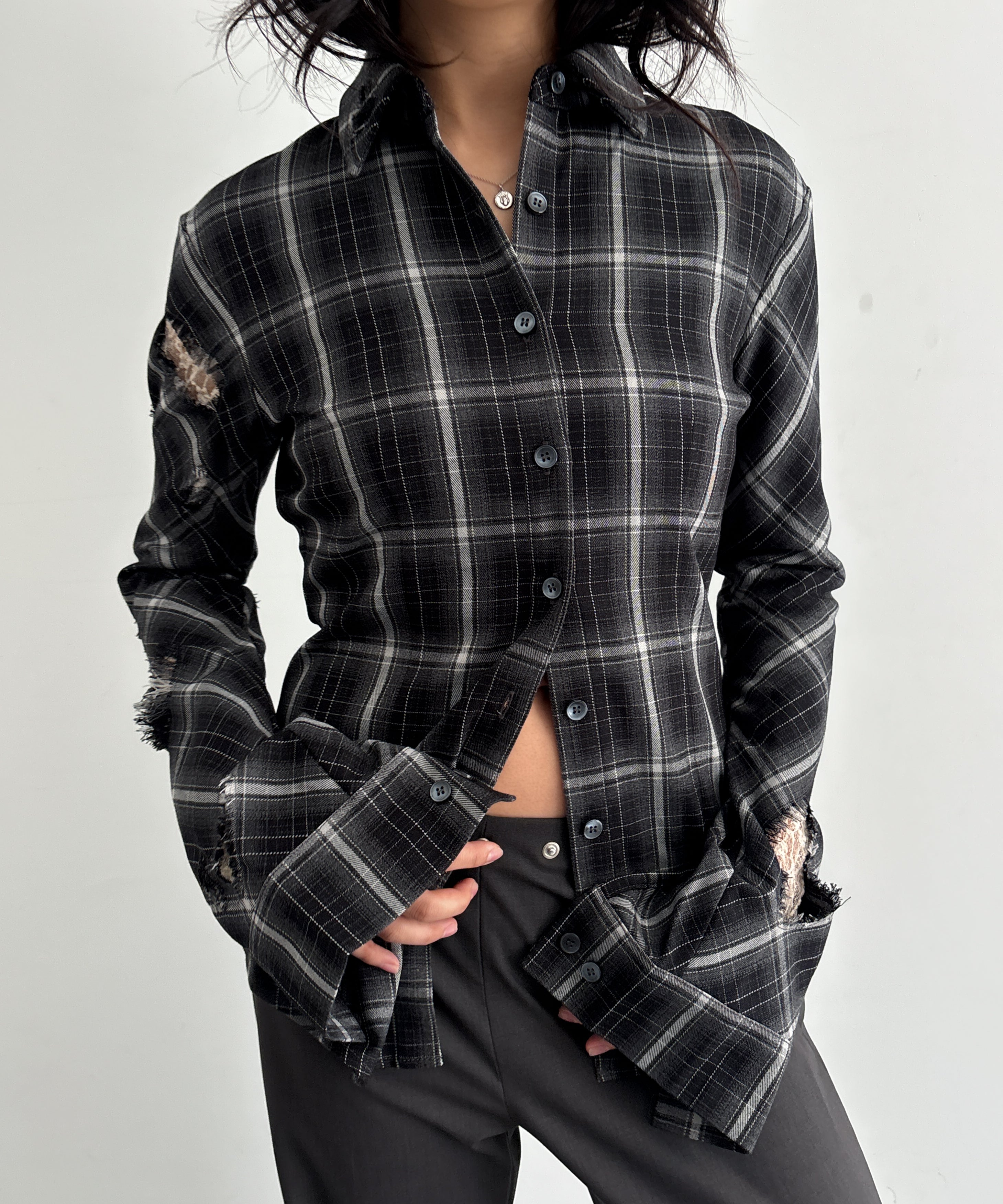 LOADINGROOM Check overlay lace shirt "BLACK"