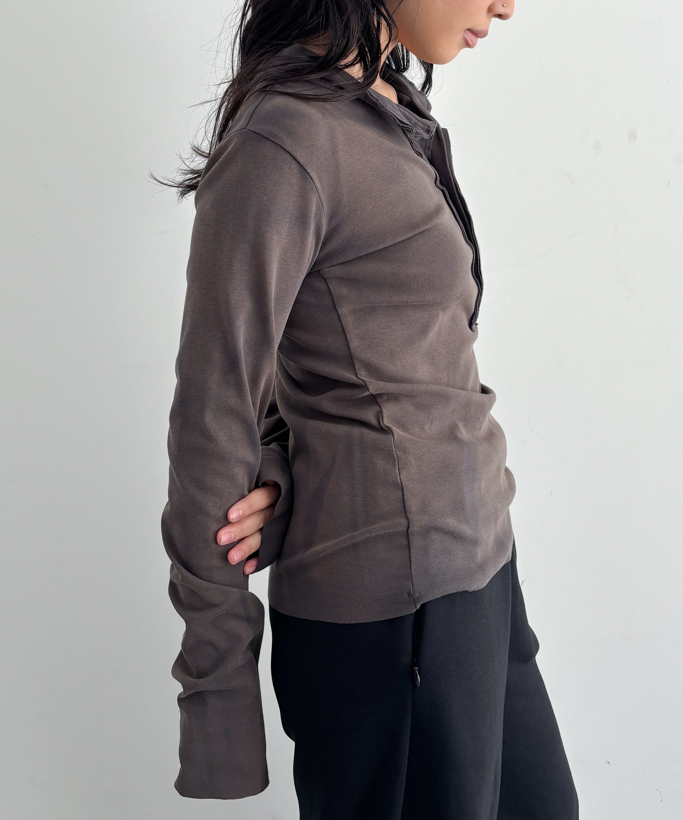 LOADINGROOM Twisted button ghost top "WASHED KHAKI"