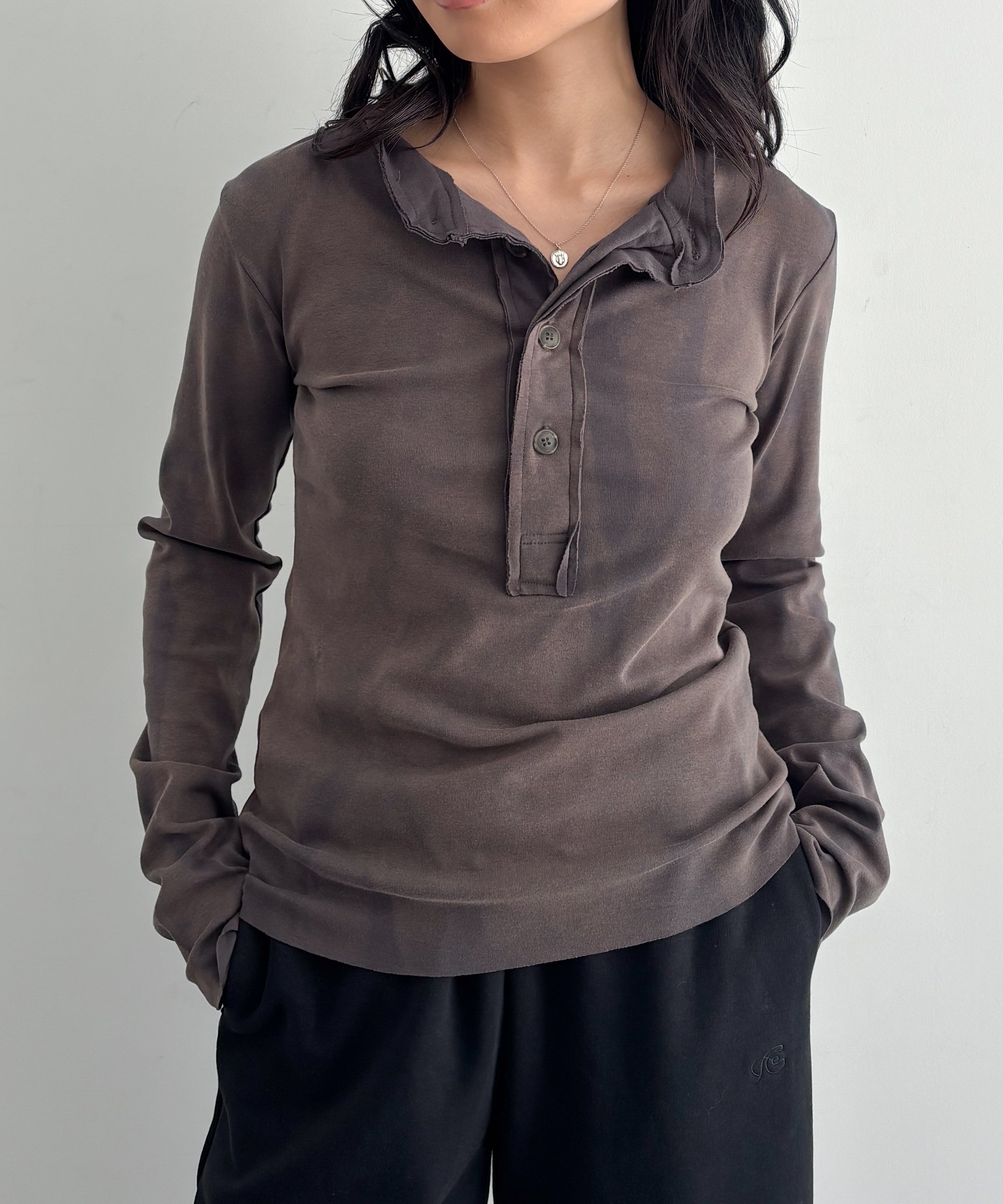 LOADINGROOM Twisted button ghost top "WASHED KHAKI"