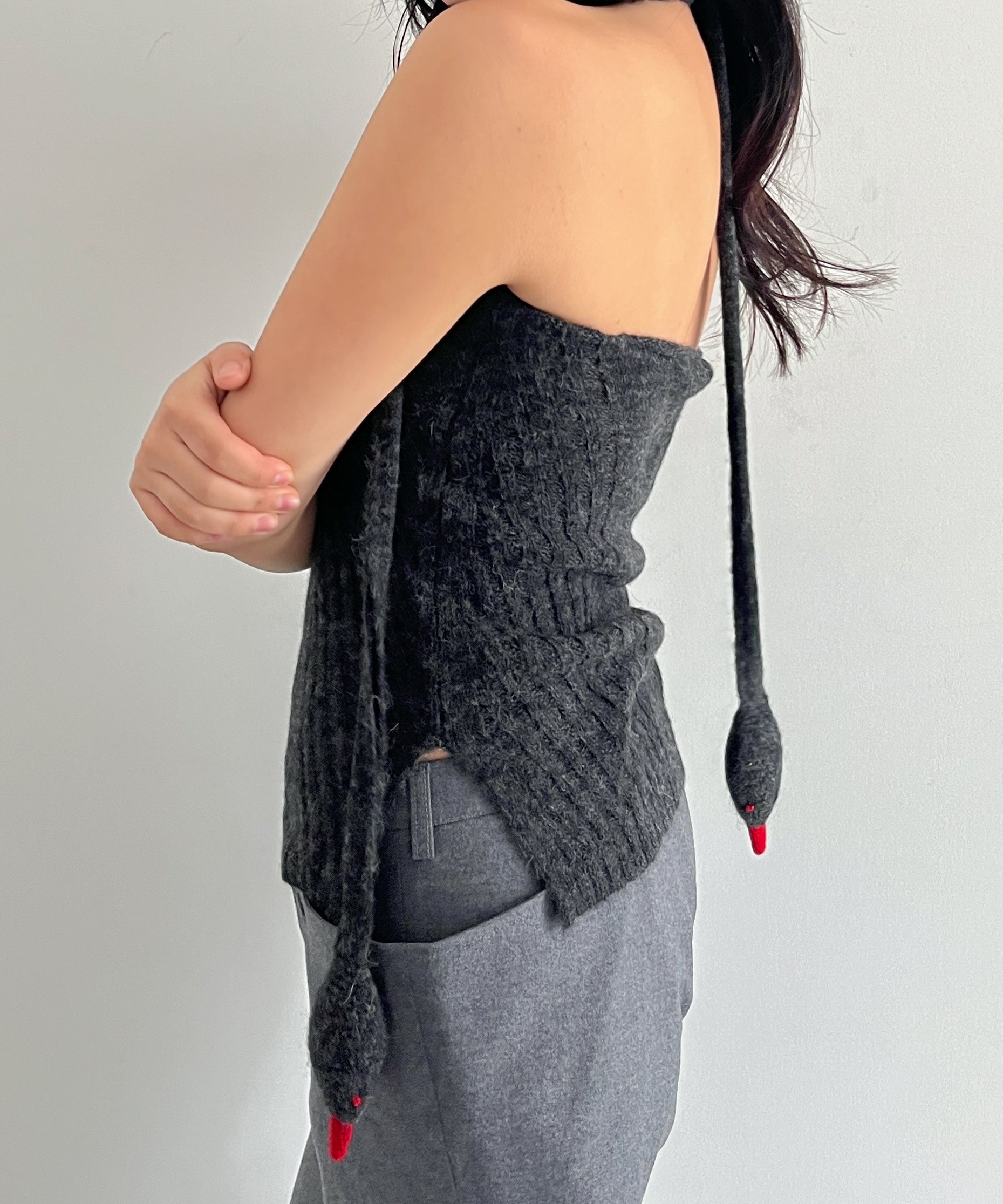 EMILY DAWN LONG Swan scarf halter sweater "BLACK"