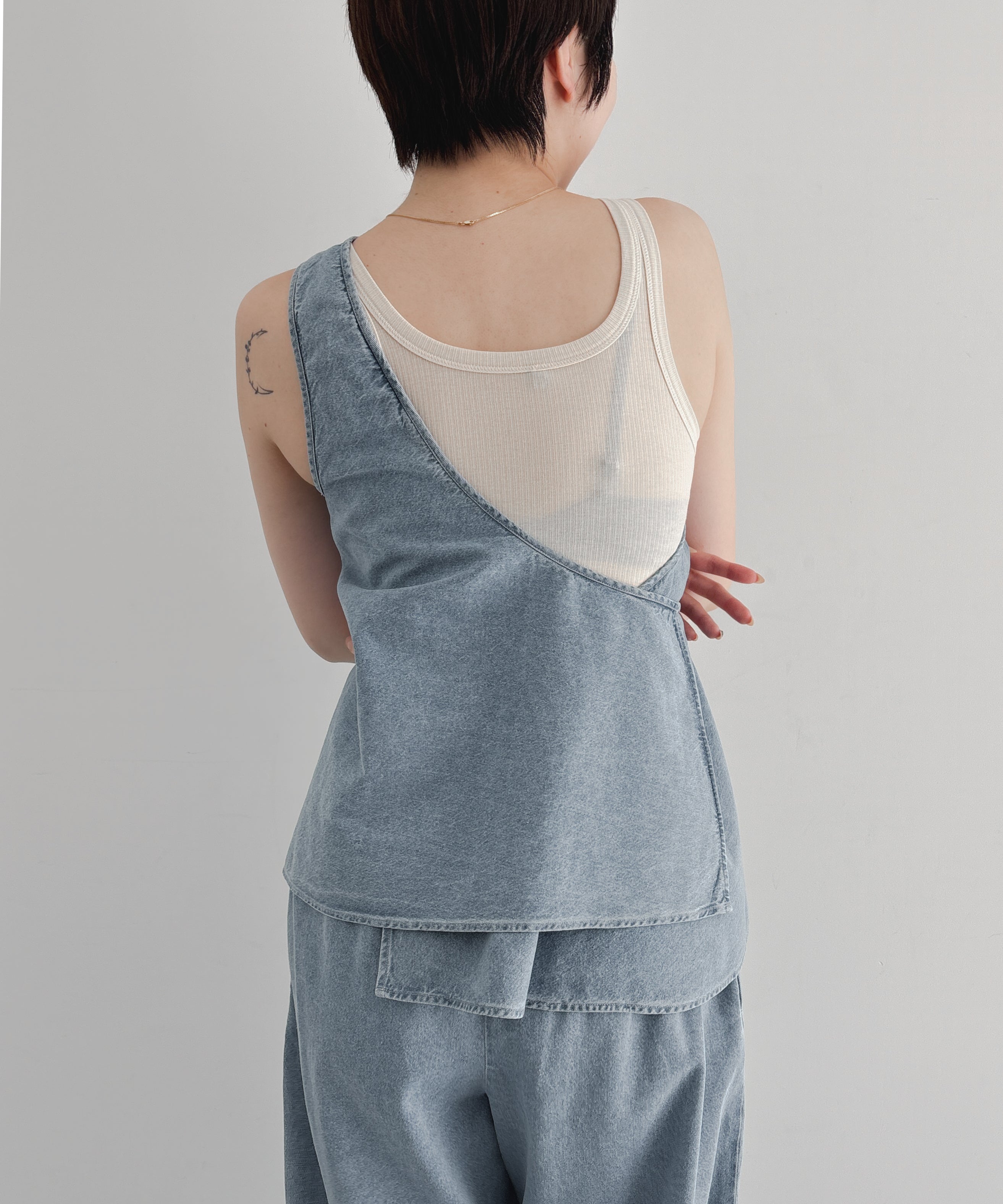 Baserange Eye top "LIGHTBLUEW"